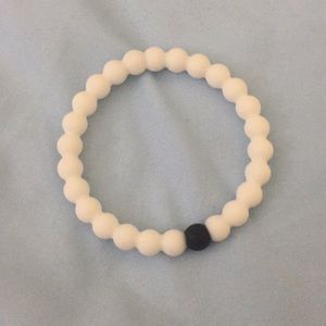 White lokai bracelet size: M